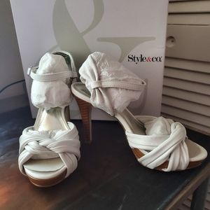 Style&Co. Owenn White Platform Pumps